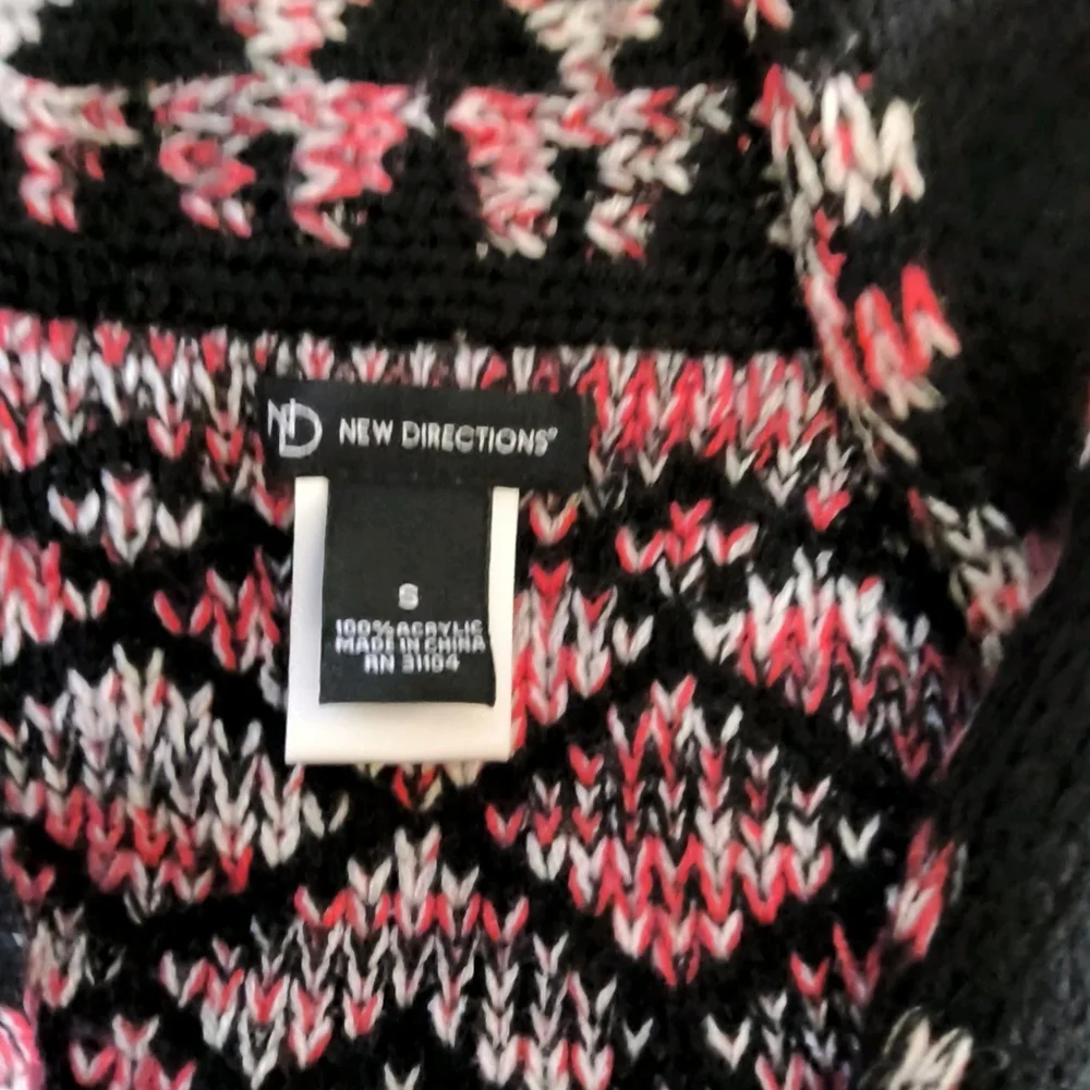 New Directions Black and Pink Geometric Sweater - Picture 3 of 10